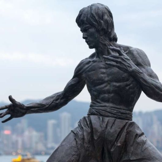 bruce-lee-walczy-z-chinskim-fast-foodem-600